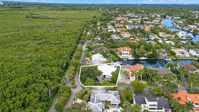 705 Bella Vista Ave, Coral Gables, FL 33156