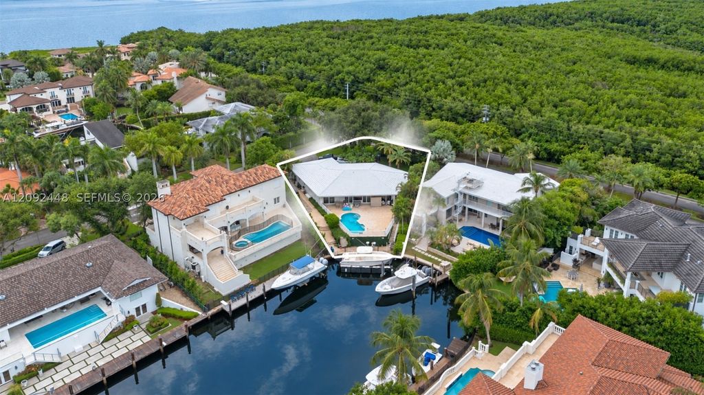 705 Bella Vista Ave, Coral Gables, FL 33156