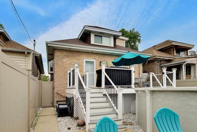 7937 W Elmgrove Drive, Elmwood Park, IL 60707