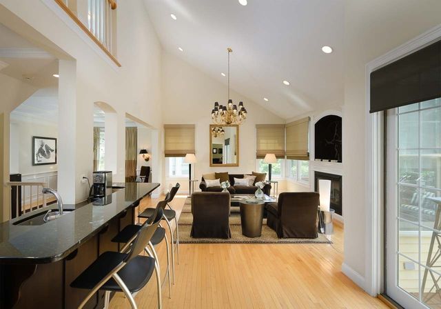 69 Carriage Hill Circle 69, Southborough, MA 01772