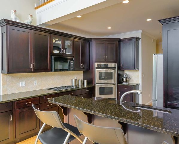 69 Carriage Hill Circle 69, Southborough, MA 01772