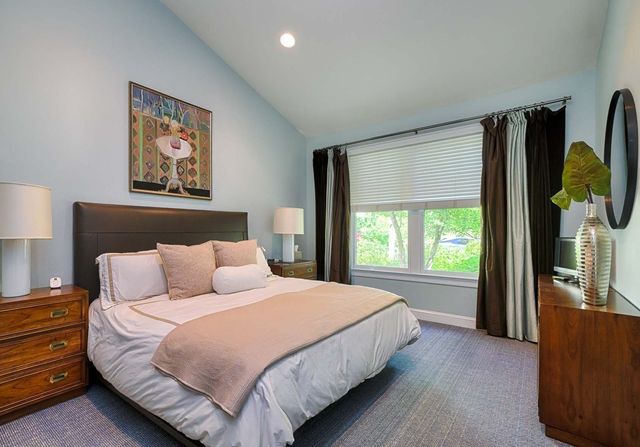 69 Carriage Hill Circle 69, Southborough, MA 01772