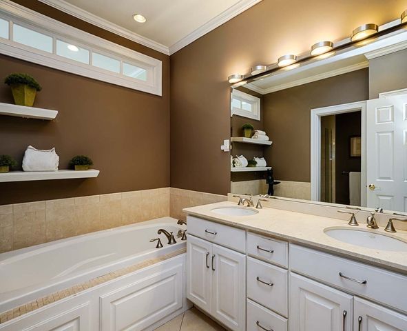 69 Carriage Hill Circle 69, Southborough, MA 01772