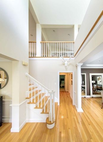 69 Carriage Hill Circle 69, Southborough, MA 01772