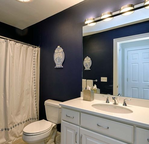 69 Carriage Hill Circle 69, Southborough, MA 01772