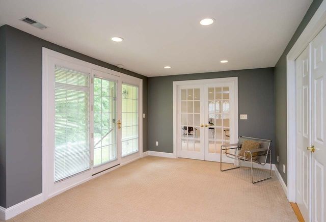 69 Carriage Hill Circle 69, Southborough, MA 01772