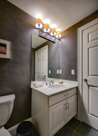 69 Carriage Hill Circle 69, Southborough, MA 01772