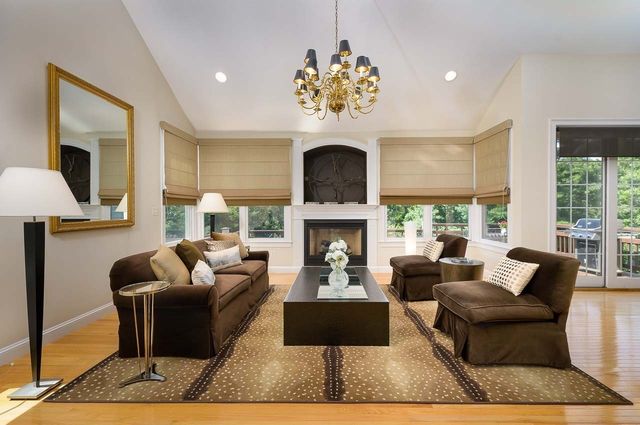 69 Carriage Hill Circle 69, Southborough, MA 01772