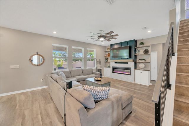 10814 WHITLAND GROVE DRIVE, Riverview, FL 33578