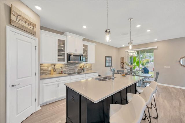 10814 WHITLAND GROVE DRIVE, Riverview, FL 33578