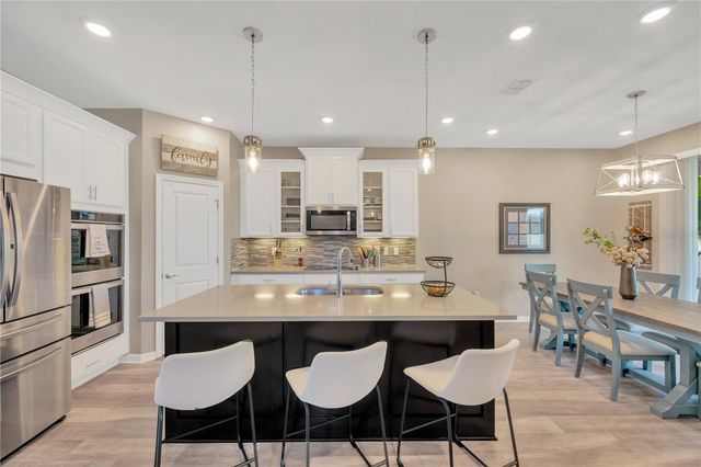 10814 WHITLAND GROVE DRIVE, Riverview, FL 33578