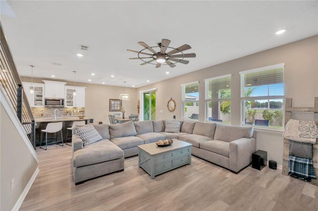 10814 WHITLAND GROVE DRIVE, Riverview, FL 33578