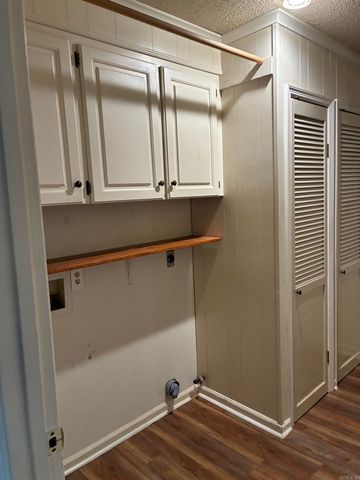 10707 Nuthatch Drive, Sherwood, AR 72120