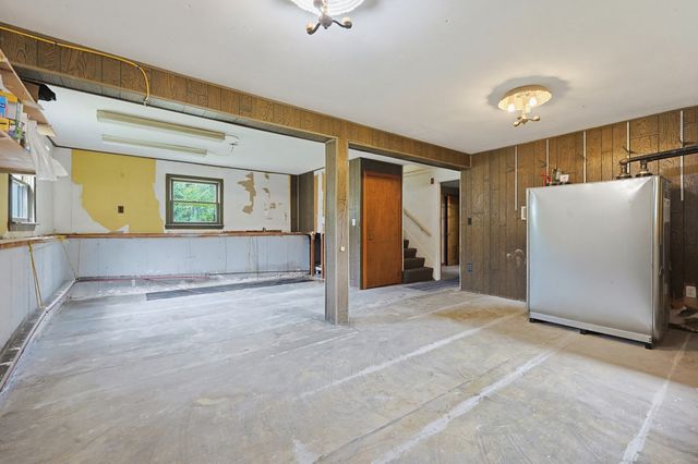 223 Reed Rd, Westport, MA 02790