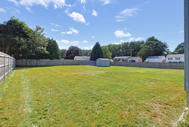 223 Reed Rd, Westport, MA 02790