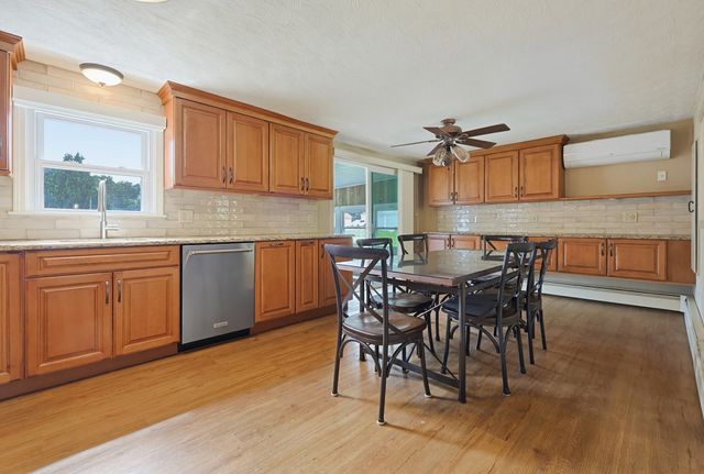 223 Reed Rd, Westport, MA 02790