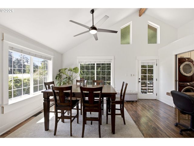 14827 Se RIVER Rd, Milwaukie, OR 97267