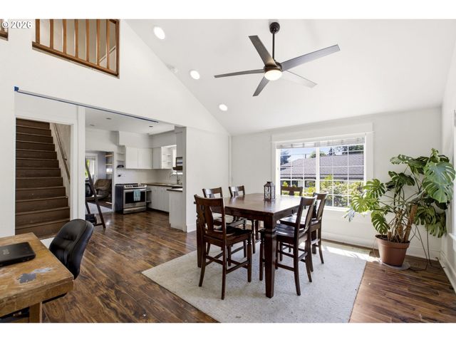 14827 Se RIVER Rd, Milwaukie, OR 97267