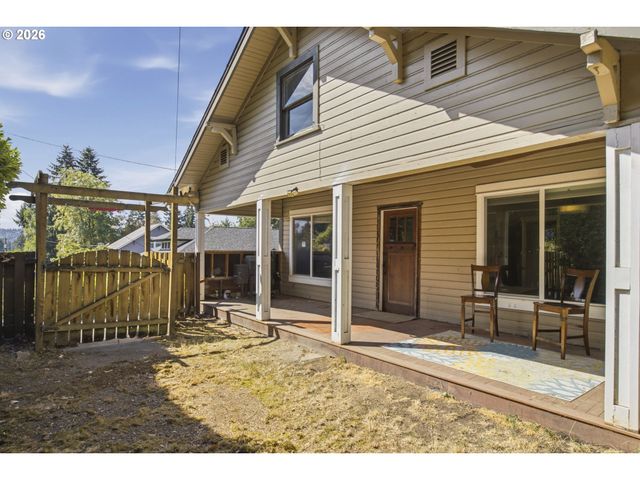 14827 Se RIVER Rd, Milwaukie, OR 97267