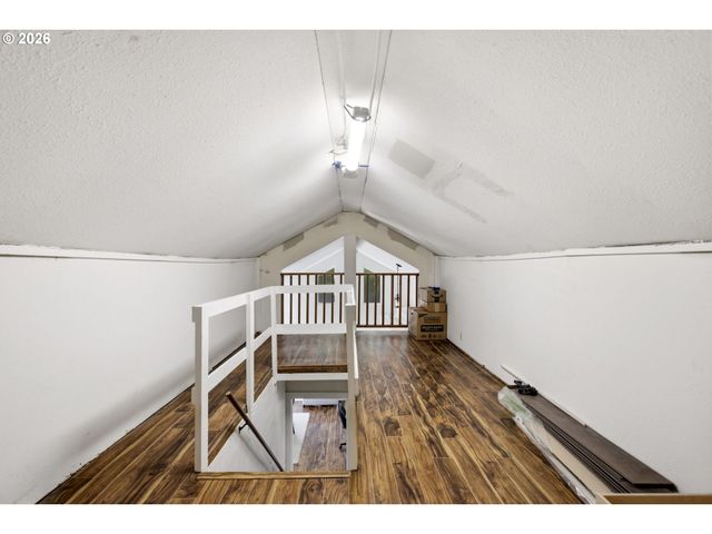 14827 Se RIVER Rd, Milwaukie, OR 97267