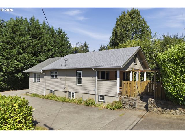 14827 Se RIVER Rd, Milwaukie, OR 97267
