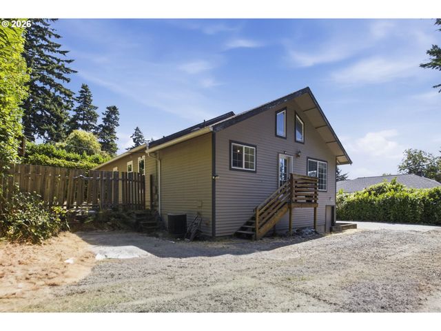 14827 Se RIVER Rd, Milwaukie, OR 97267
