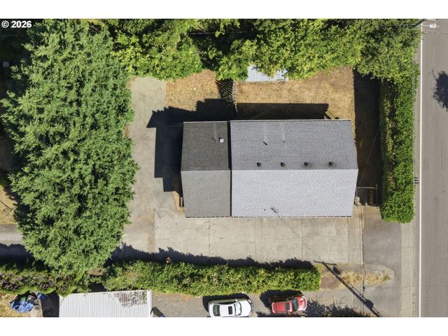 14827 Se RIVER Rd, Milwaukie, OR 97267