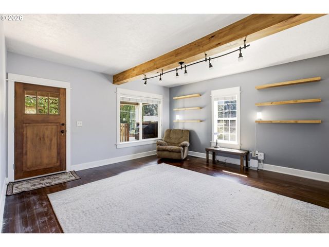 14827 Se RIVER Rd, Milwaukie, OR 97267