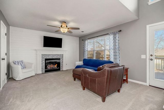 620 SE Sumpter Drive, Lee's Summit, MO 64063