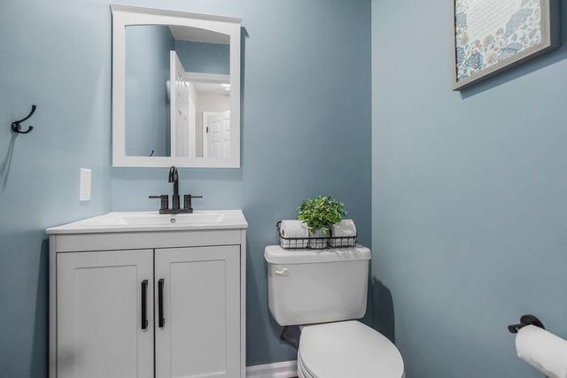 620 SE Sumpter Drive, Lee's Summit, MO 64063