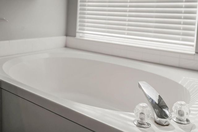 620 SE Sumpter Drive, Lee's Summit, MO 64063