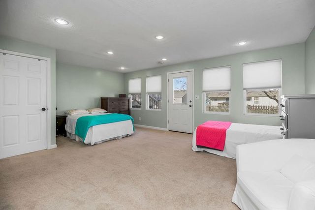 620 SE Sumpter Drive, Lee's Summit, MO 64063