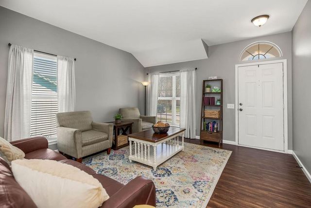 620 SE Sumpter Drive, Lee's Summit, MO 64063