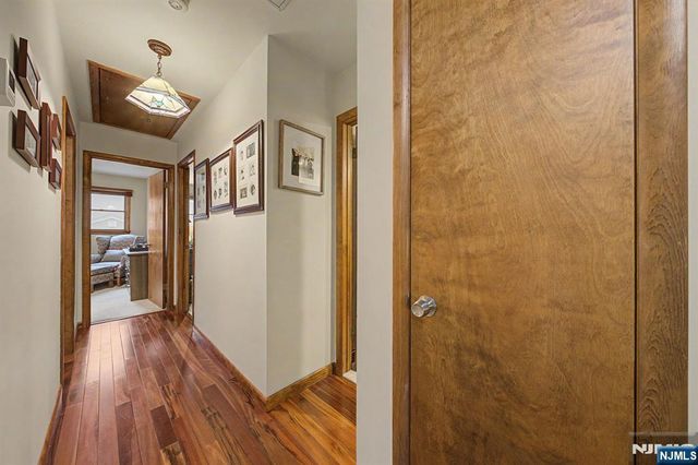 12 Seminole Avenue, Oakland, NJ 07436