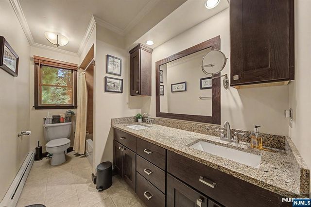 12 Seminole Avenue, Oakland, NJ 07436