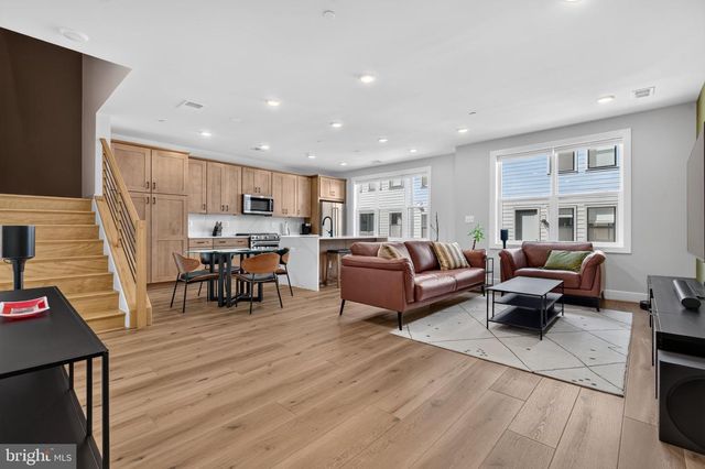 4971 EISENHOWER AVE, Alexandria, VA 22304