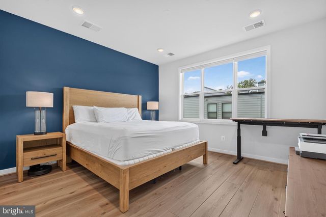 4971 EISENHOWER AVE, Alexandria, VA 22304