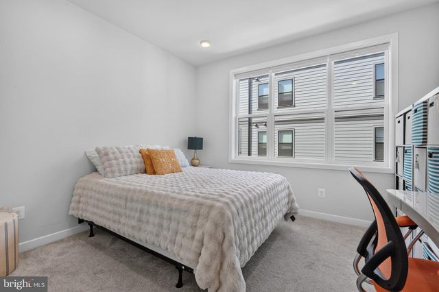 4971 EISENHOWER AVE, Alexandria, VA 22304