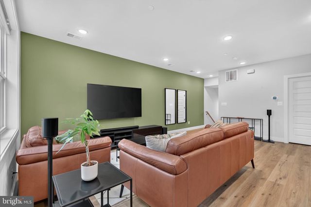 4971 EISENHOWER AVE, Alexandria, VA 22304