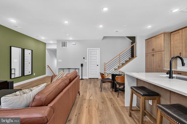 4971 EISENHOWER AVE, Alexandria, VA 22304