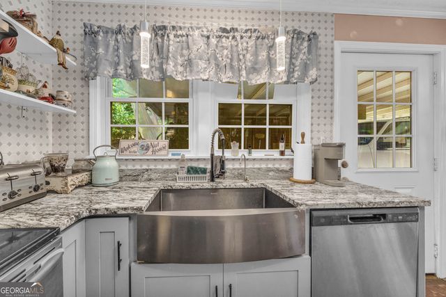 62 Oak Street, Elberton, GA 30635