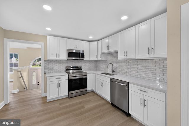 300 PARK LN, Wilmington, DE 19804