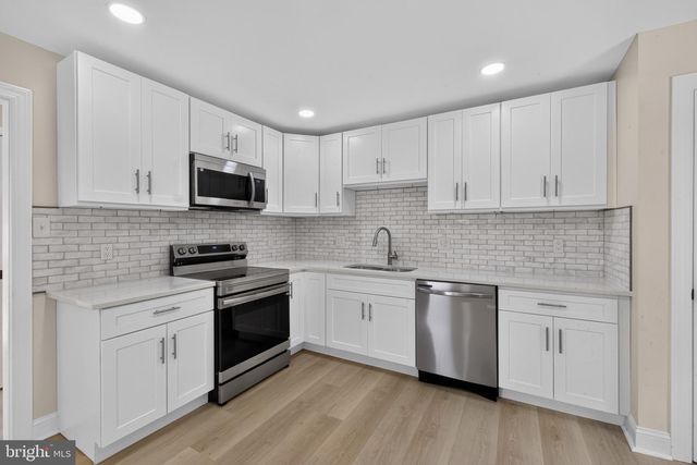 300 PARK LN, Wilmington, DE 19804