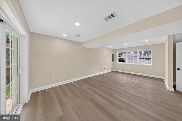 300 PARK LN, Wilmington, DE 19804
