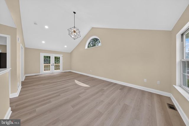 300 PARK LN, Wilmington, DE 19804