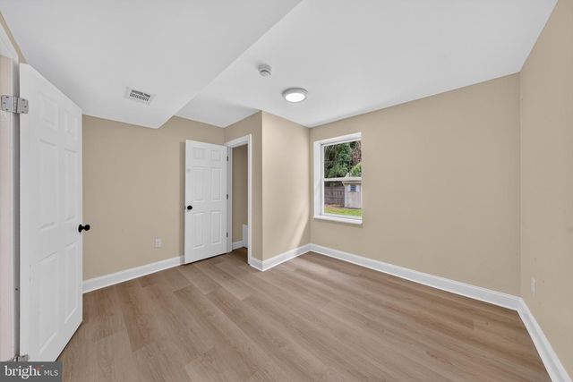 300 PARK LN, Wilmington, DE 19804