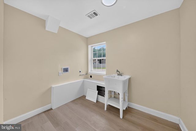 300 PARK LN, Wilmington, DE 19804