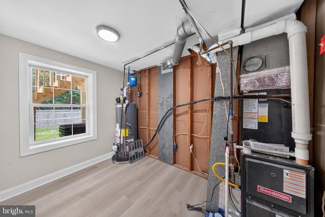 300 PARK LN, Wilmington, DE 19804