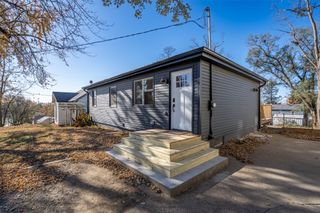 1266 E 35th Street, Des Moines, IA 50317