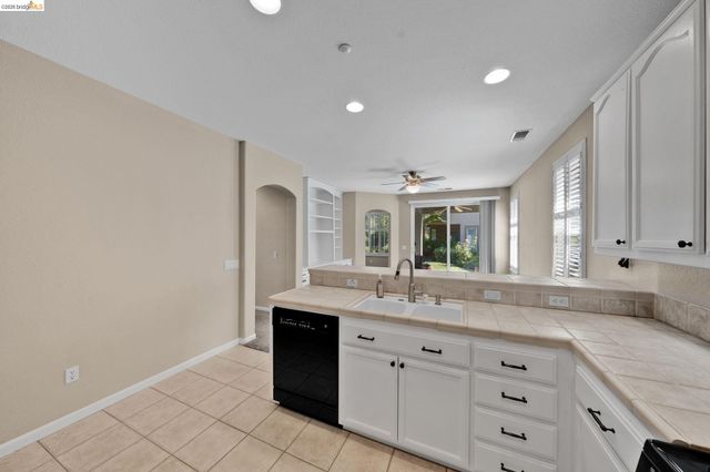 297 Baldwin Dr, Brentwood, CA 94513